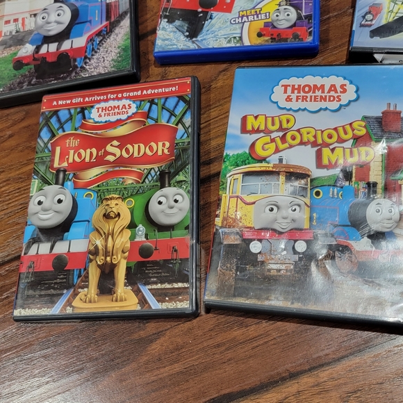 Thomas the Train DVD collection - Picture 7 of 10